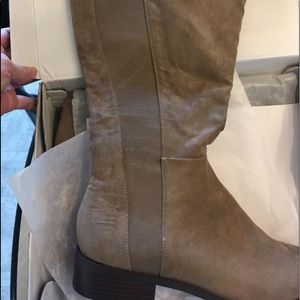 Torrid wide calf 9.5 brown boots never worn